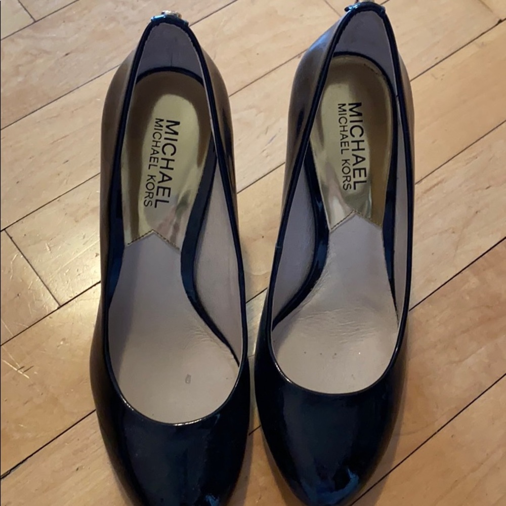 Black Michael Kors Pumps